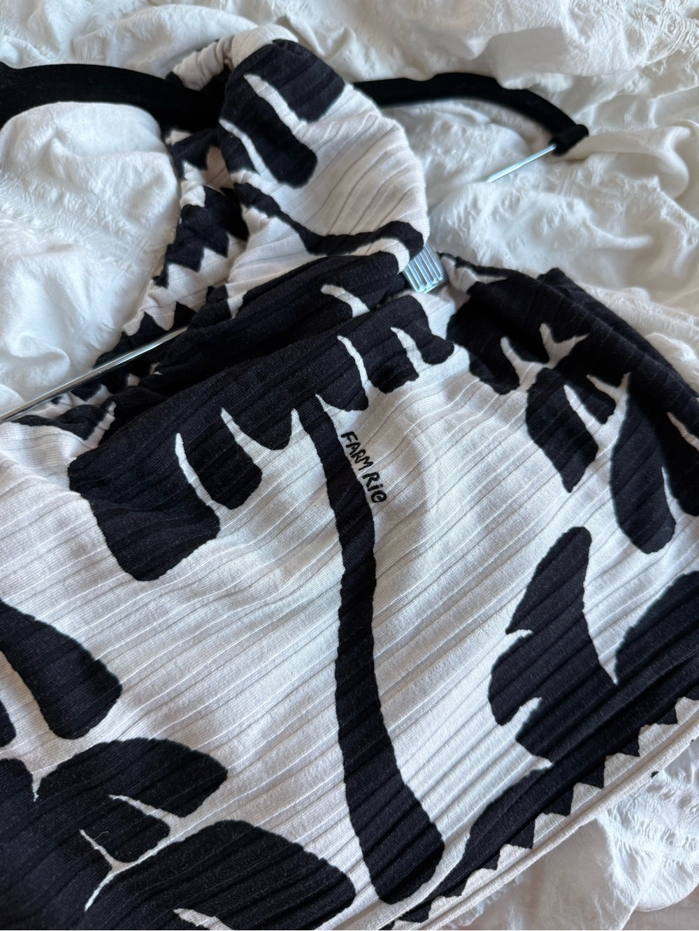 FARM Rio | Reversible Ribbed Asymmetrical One-Shoulder Printed Crop Tank - Picture 5 of 6